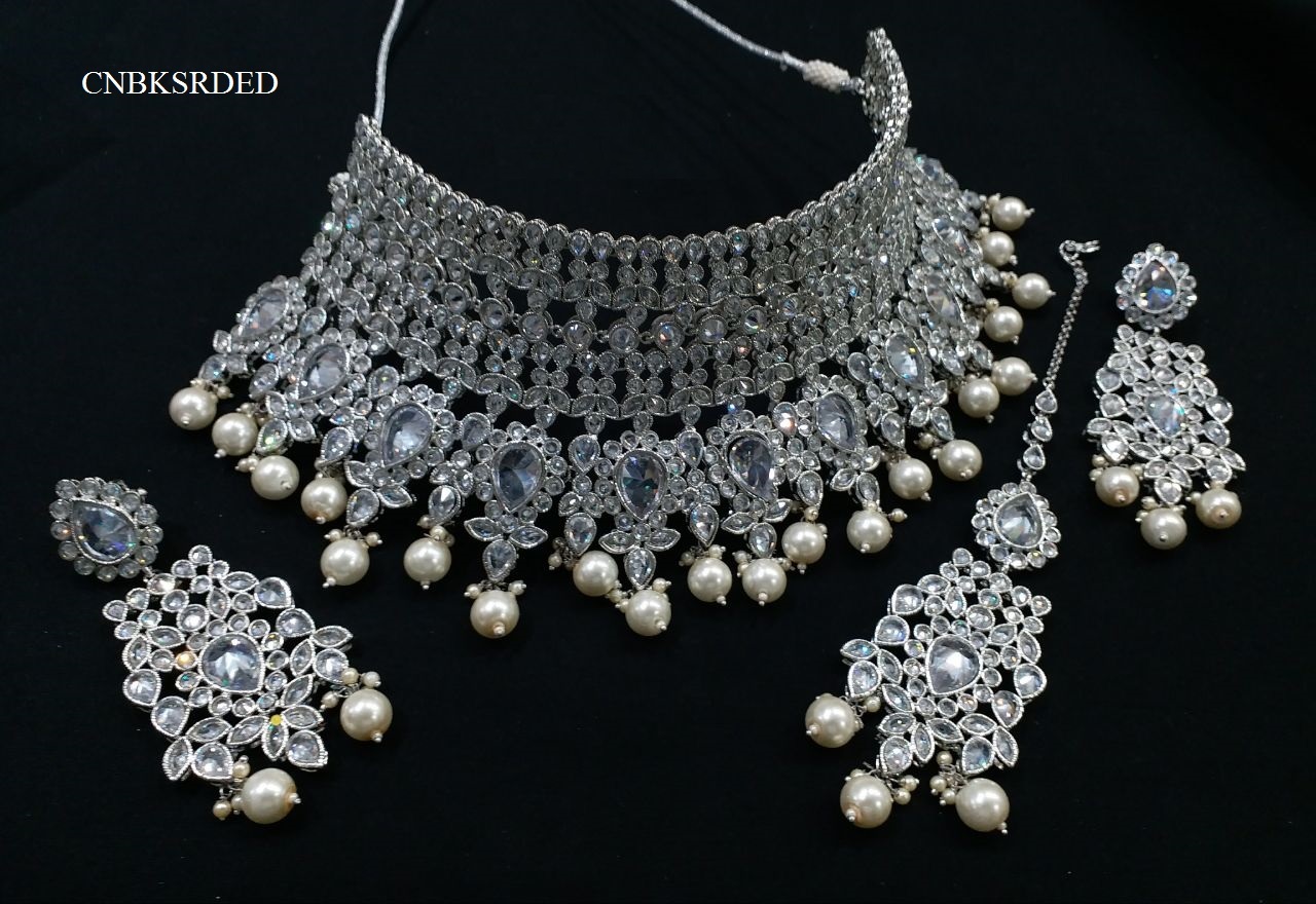SILVER PEARL NECKLACE SET
